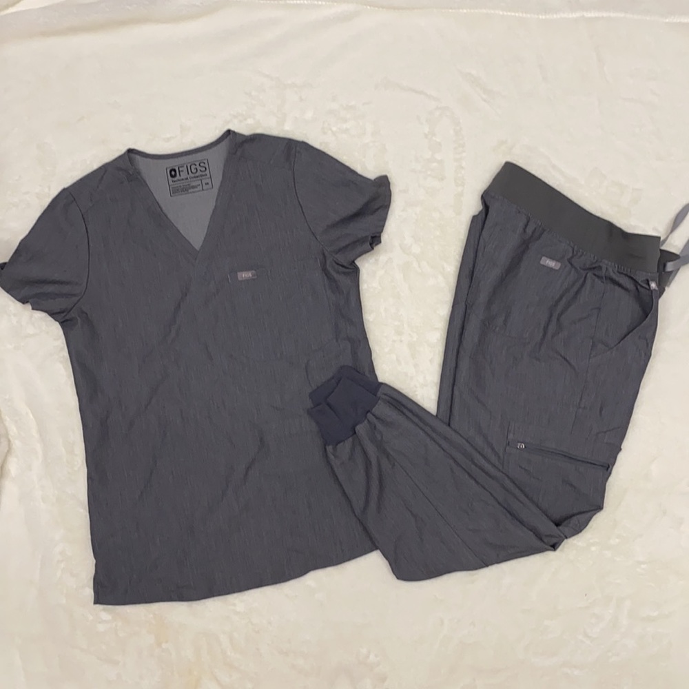 Figs Scrub Set